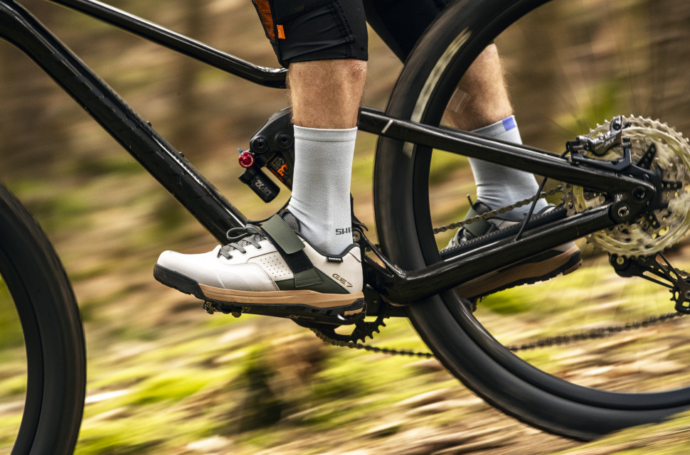 Shimano introduces all new Gravity Enduro and Gravity Flat shoes off road.cc